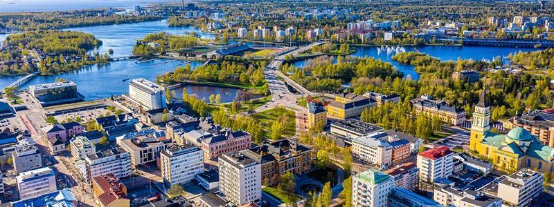 Ilmastovuosikertomus 2025: Suomen energiatuotannon päästöt vähenivät reilusti, mutta lisätoimia tarvitaan ilmastotavoitteiden saavuttamiseksi