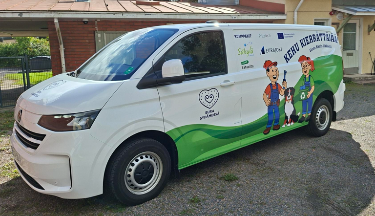 Kiertis-pakettiauto.